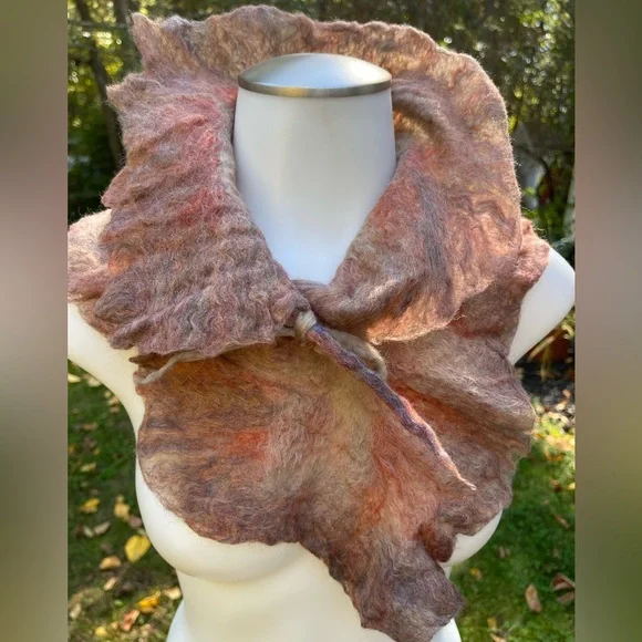 Unique Wet Felted Wool Scarf/collar - Picture 1 of 6